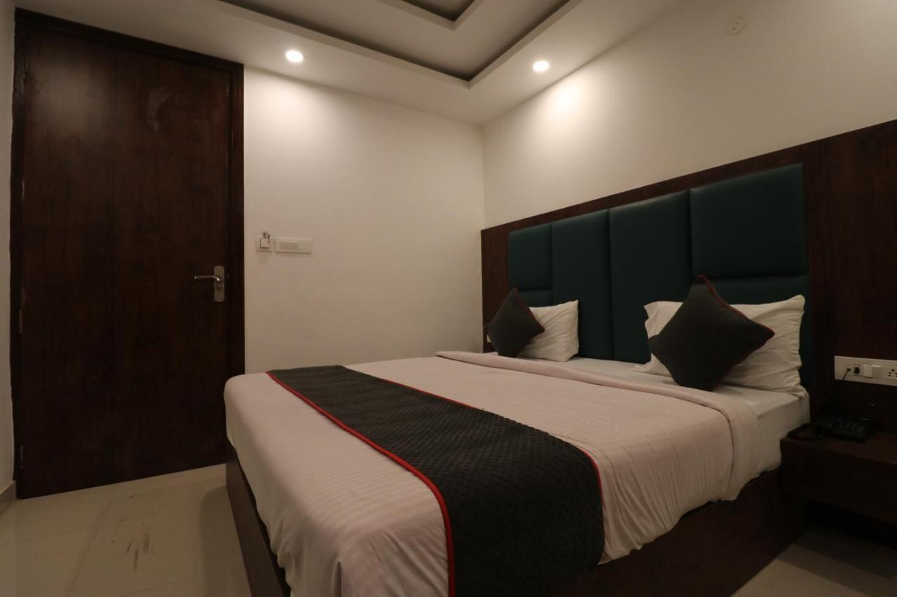 Hotel Krone A Family Hotel Near Igi Airport Delhi Νέο Δελχί Εξωτερικό φωτογραφία