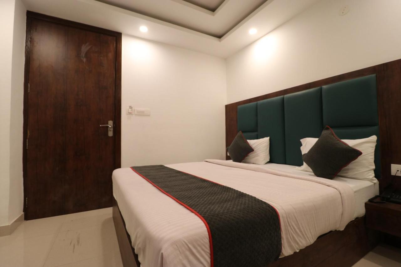 Hotel Krone A Family Hotel Near Igi Airport Delhi Νέο Δελχί Εξωτερικό φωτογραφία