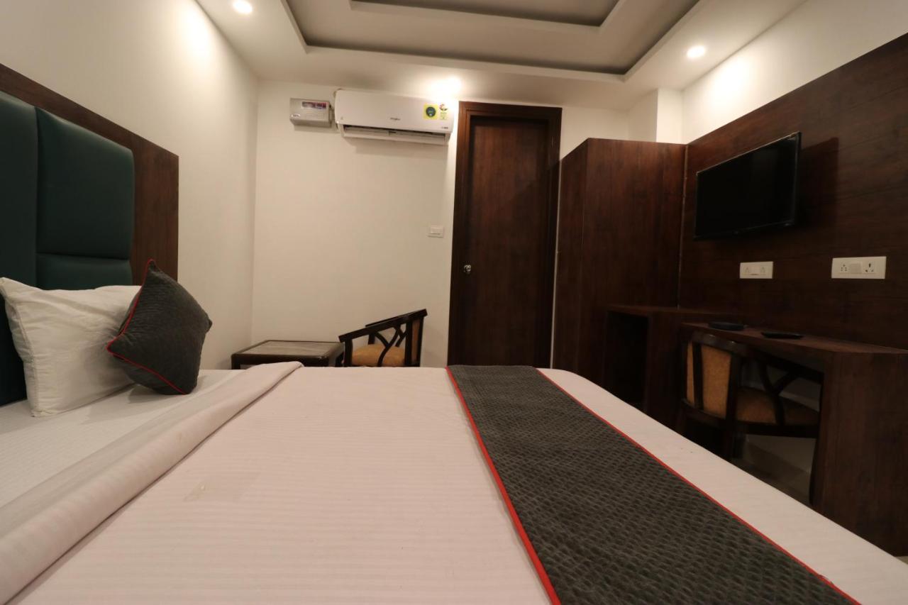 Hotel Krone A Family Hotel Near Igi Airport Delhi Νέο Δελχί Εξωτερικό φωτογραφία