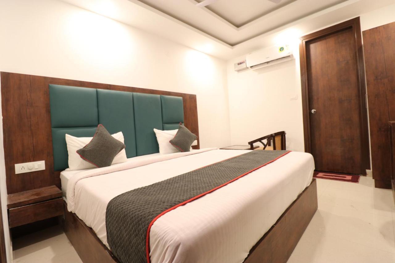Hotel Krone A Family Hotel Near Igi Airport Delhi Νέο Δελχί Εξωτερικό φωτογραφία