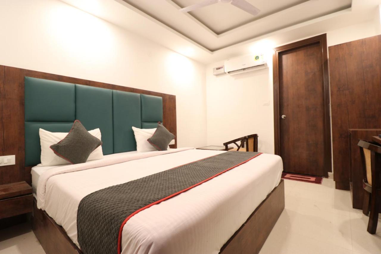 Hotel Krone A Family Hotel Near Igi Airport Delhi Νέο Δελχί Εξωτερικό φωτογραφία