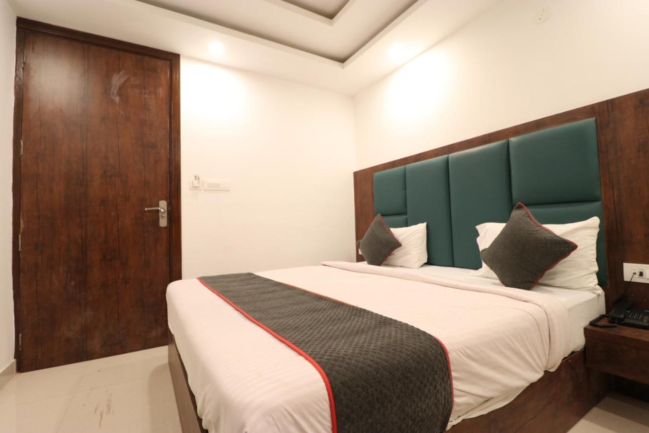 Hotel Krone A Family Hotel Near Igi Airport Delhi Νέο Δελχί Εξωτερικό φωτογραφία