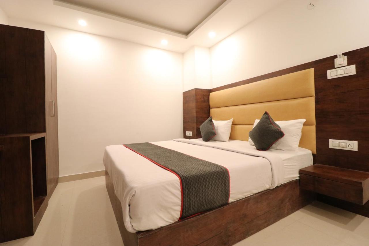 Hotel Krone A Family Hotel Near Igi Airport Delhi Νέο Δελχί Εξωτερικό φωτογραφία