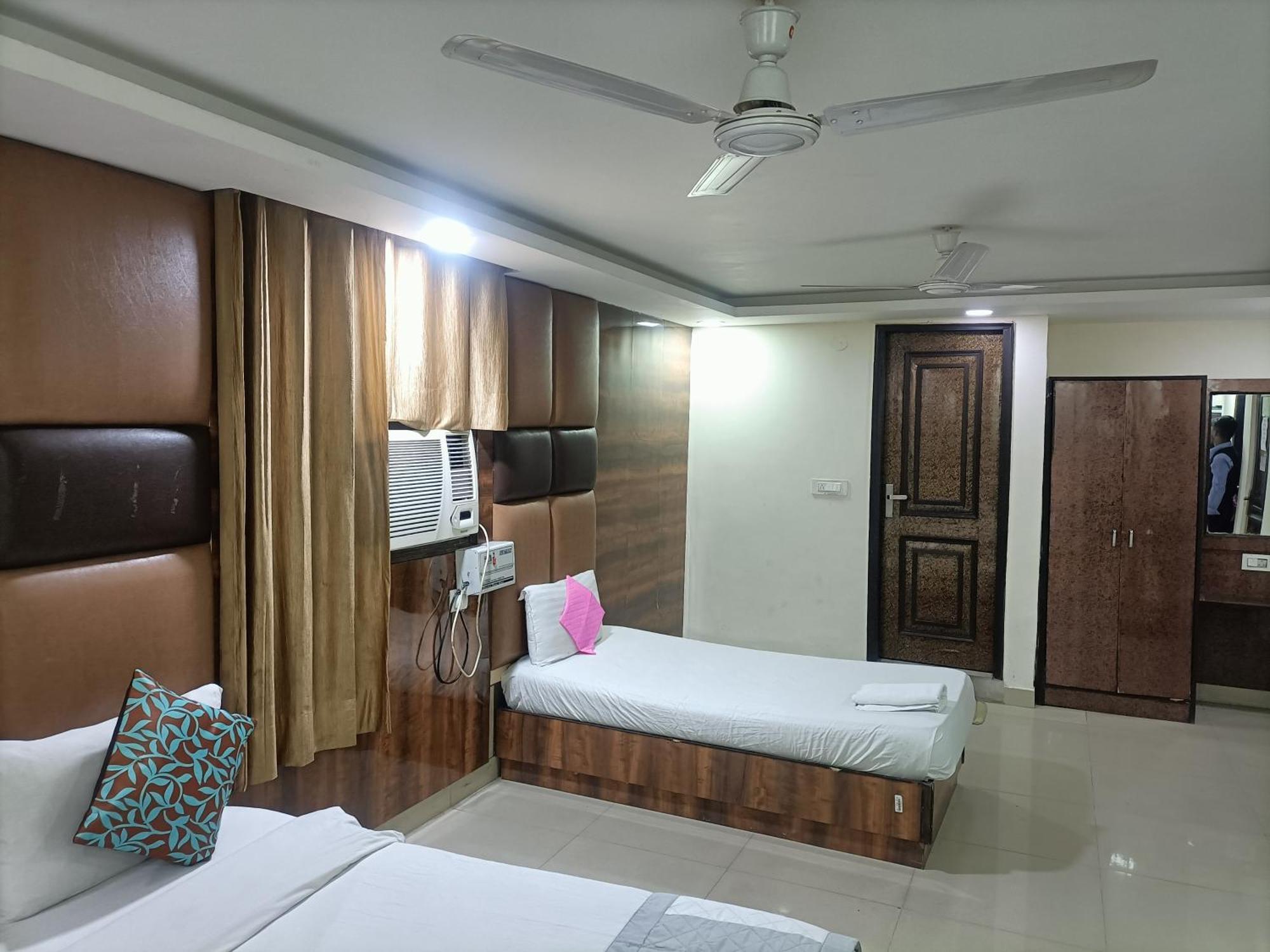 Hotel Krone A Family Hotel Near Igi Airport Delhi Νέο Δελχί Εξωτερικό φωτογραφία